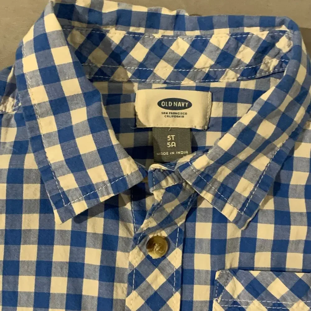 Old Navy boys’ short-sleeve button-down shirt in blue & white gingham check 5T